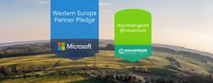 Das Bild zeigt eine grüne Landschaft mit zwei Bannern: eines für Microsofts „Western Europe Partner Pledge“ und eines für „Nachhaltigkeit @noventum“.
