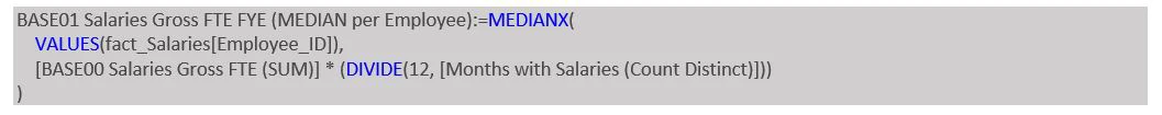 Das Bild zeigt eine Code-Syntax für eine Berechnung in DAX.